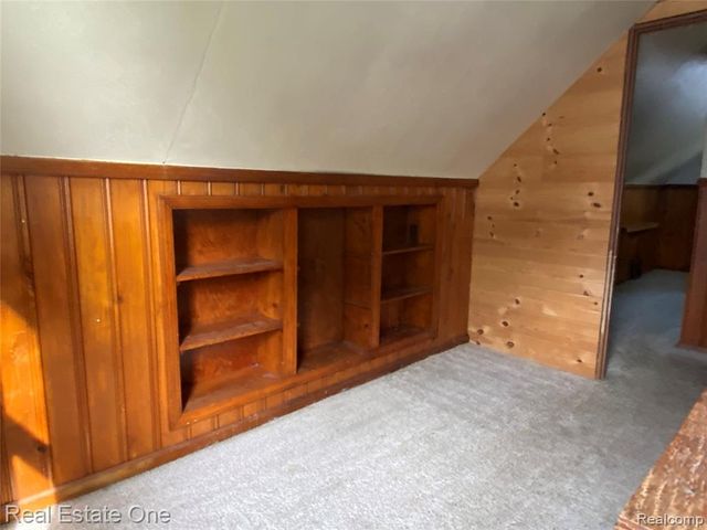 34321 John Street, Wayne, MI 48184