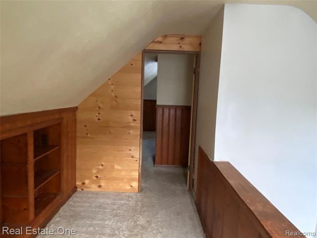 34321 John Street, Wayne, MI 48184