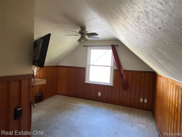 34321 John Street, Wayne, MI 48184