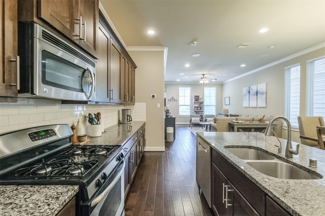 1176 Nelson Falls Lane, Houston, TX 77008