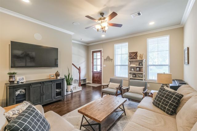 1176 Nelson Falls Lane, Houston, TX 77008