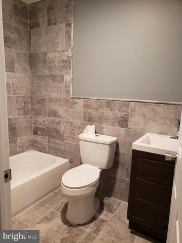 811 N PRESTON ST, Philadelphia, PA 19104