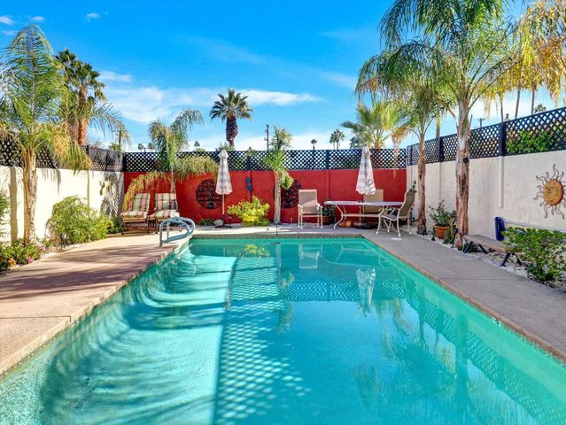 525 S Thornhill Road, Palm Springs, CA 92264