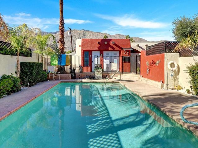 525 S Thornhill Road, Palm Springs, CA 92264