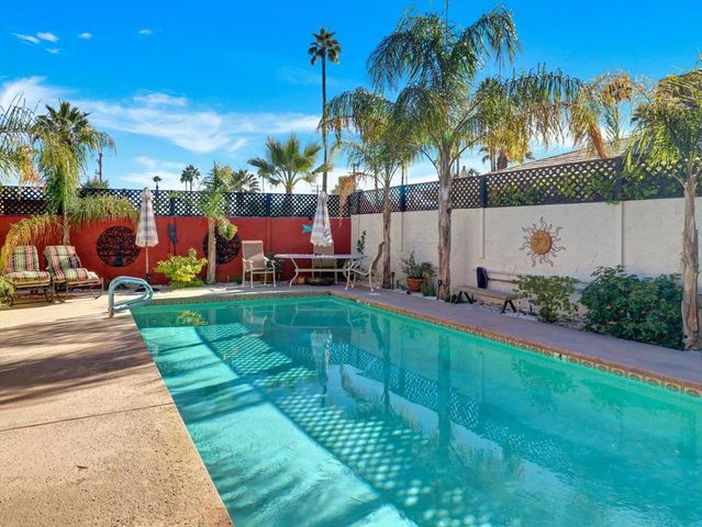 525 S Thornhill Road, Palm Springs, CA 92264