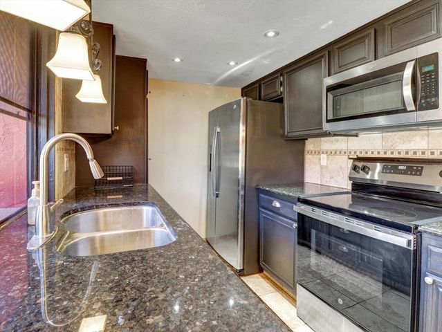 525 S Thornhill Road, Palm Springs, CA 92264