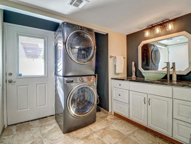 525 S Thornhill Road, Palm Springs, CA 92264