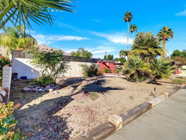 525 S Thornhill Road, Palm Springs, CA 92264