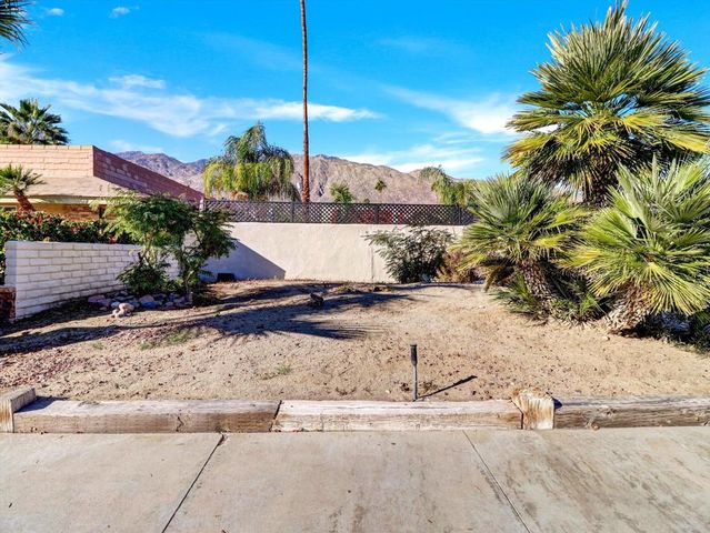 525 S Thornhill Road, Palm Springs, CA 92264