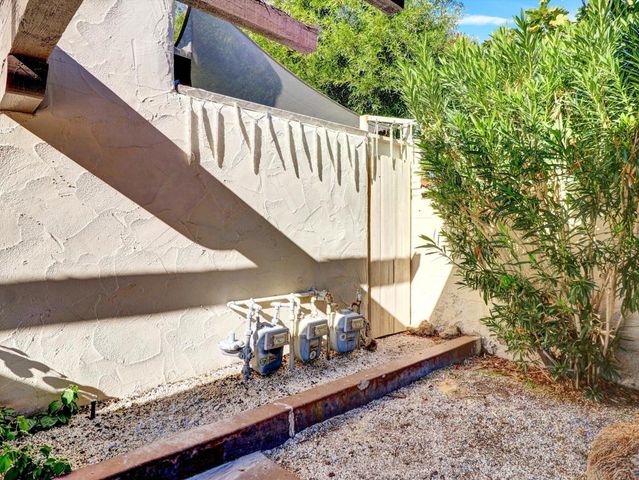525 S Thornhill Road, Palm Springs, CA 92264