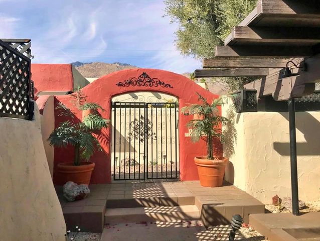 525 S Thornhill Road, Palm Springs, CA 92264