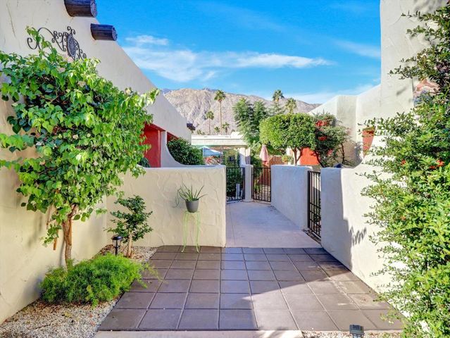525 S Thornhill Road, Palm Springs, CA 92264