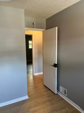6354 Shannon Parkway 9E, Union City, GA 30291