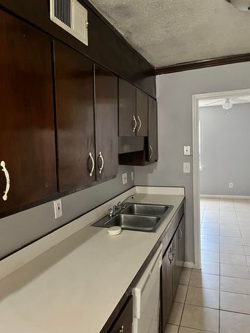 6354 Shannon Parkway 9E, Union City, GA 30291