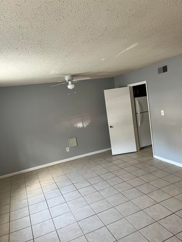 6354 Shannon Parkway 9E, Union City, GA 30291