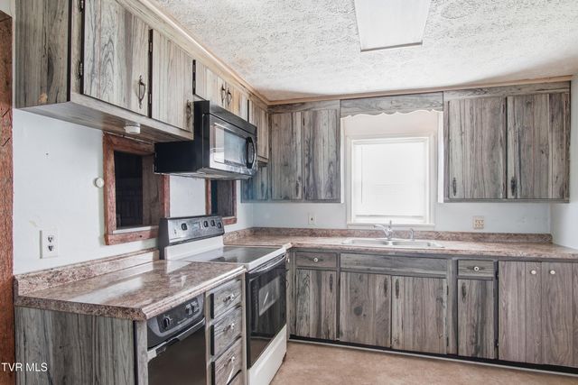 380 Oak Grove Road, Gray, TN 37615