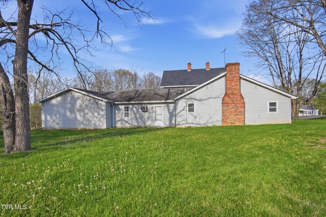 380 Oak Grove Road, Gray, TN 37615