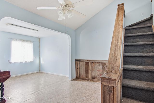 380 Oak Grove Road, Gray, TN 37615