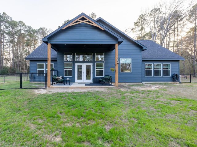 111 V Allen Lane, Coldspring, TX 77331