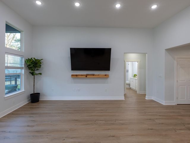 111 V Allen Lane, Coldspring, TX 77331