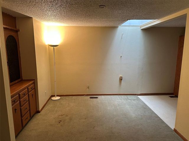 2 Lakewood Drive, Mcloud, OK 74851