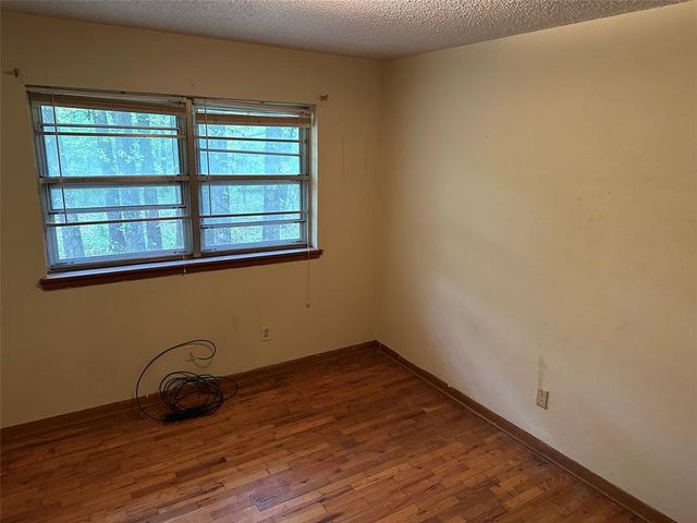 2 Lakewood Drive, Mcloud, OK 74851