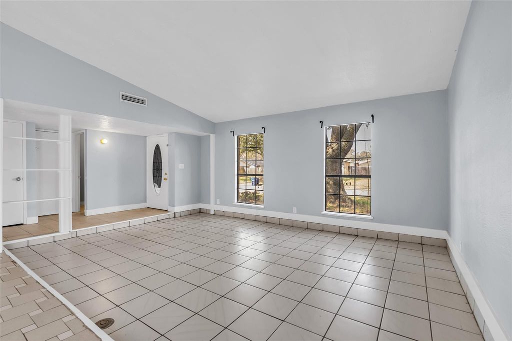Image 2 of property listing at 15603 Mira Monte Drive, Houston, TX 77083