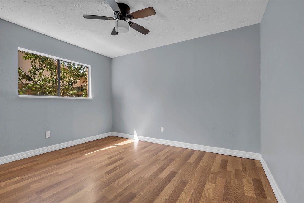 Image 21 of property listing at 15603 Mira Monte Drive, Houston, TX 77083