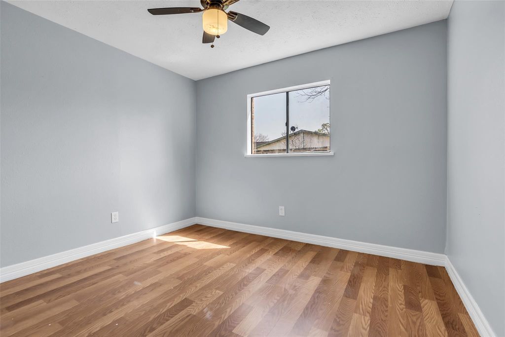 Image 23 of property listing at 15603 Mira Monte Drive, Houston, TX 77083