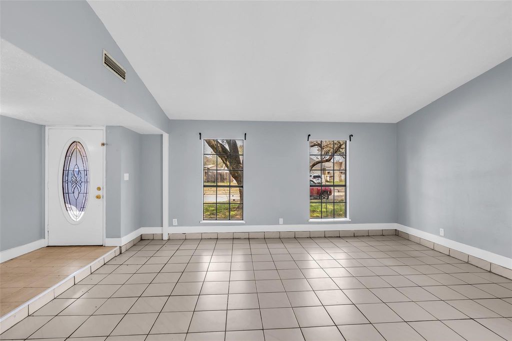 Image 3 of property listing at 15603 Mira Monte Drive, Houston, TX 77083