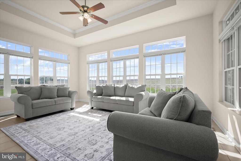 Image 16 of property listing at 10138 ROULETTE DR, Hagerstown, MD 21740