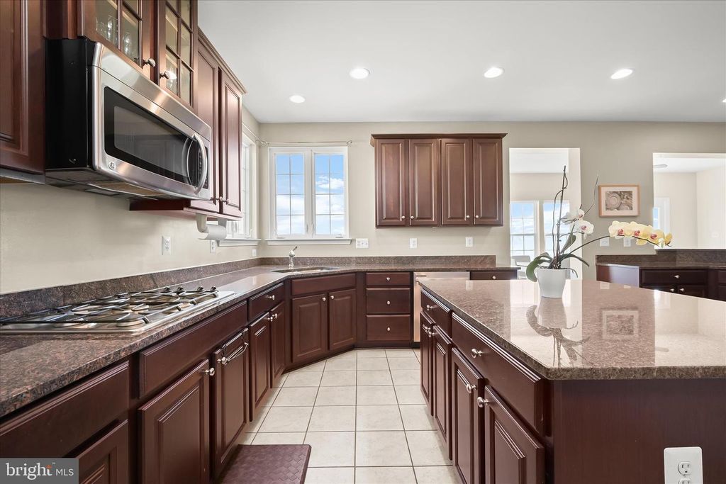 Image 30 of property listing at 10138 ROULETTE DR, Hagerstown, MD 21740