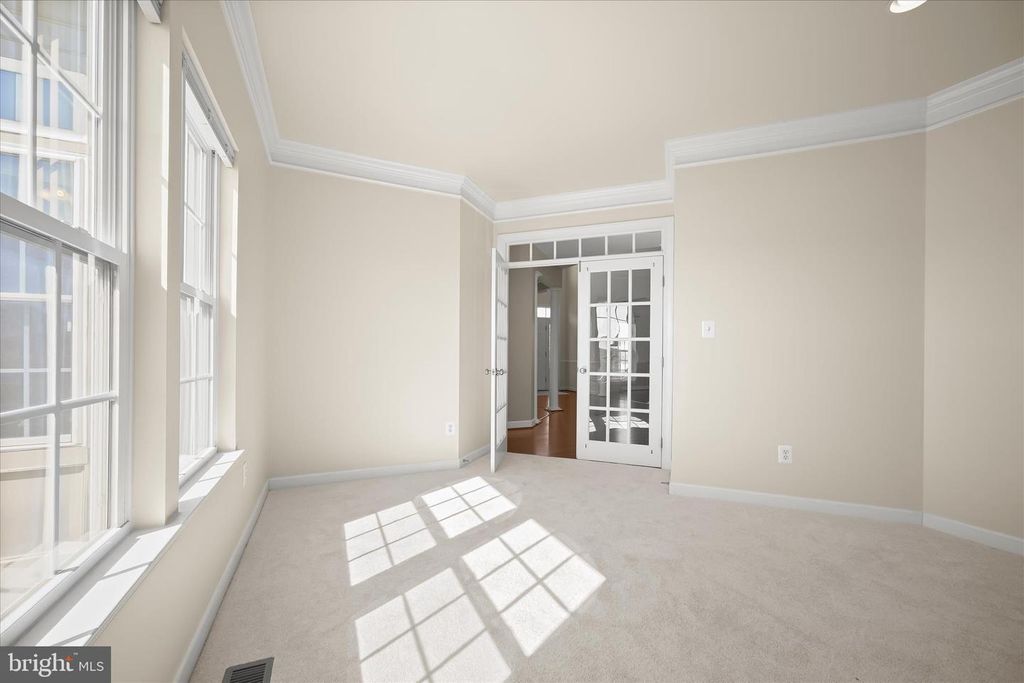 Image 34 of property listing at 10138 ROULETTE DR, Hagerstown, MD 21740