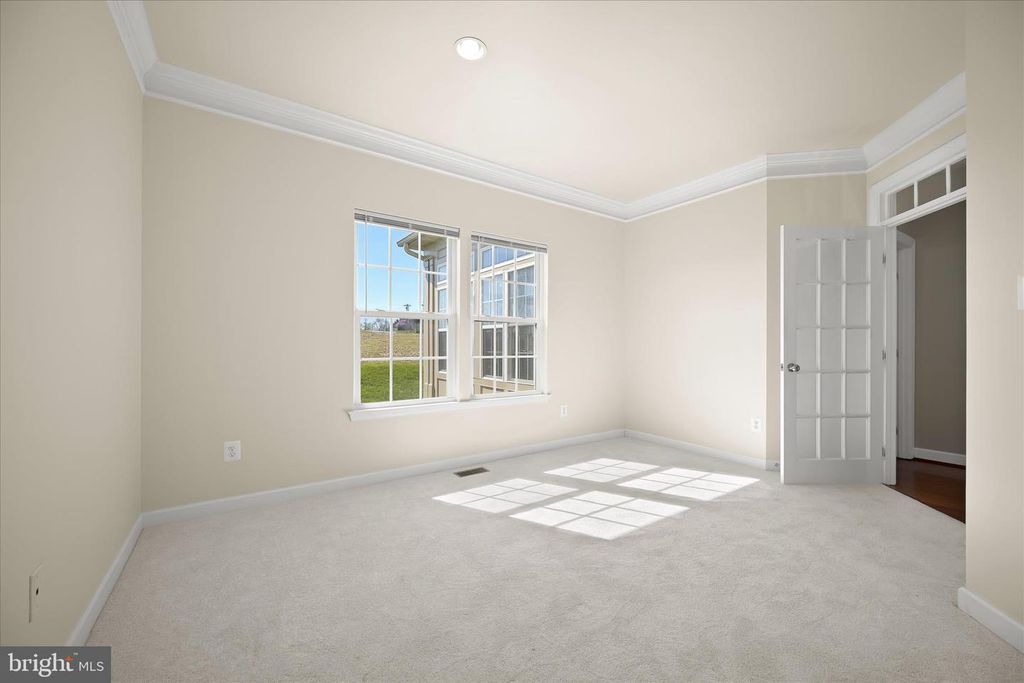 Image 35 of property listing at 10138 ROULETTE DR, Hagerstown, MD 21740