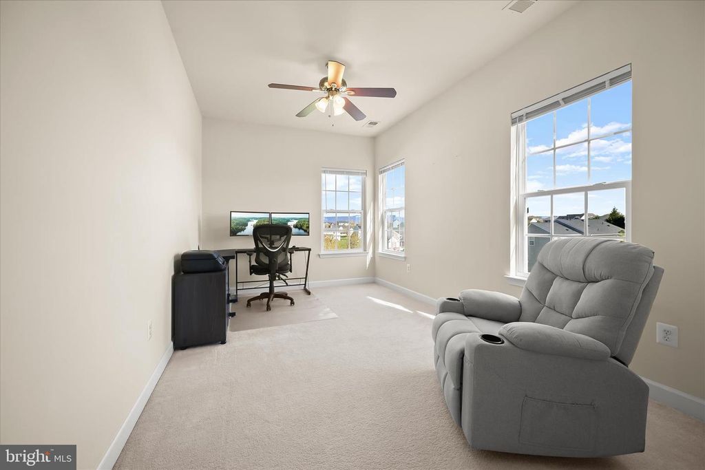 Image 48 of property listing at 10138 ROULETTE DR, Hagerstown, MD 21740