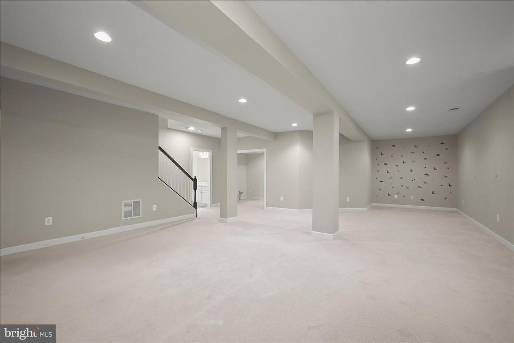 Image 65 of property listing at 10138 ROULETTE DR, Hagerstown, MD 21740