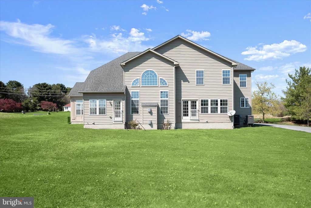 Image 77 of property listing at 10138 ROULETTE DR, Hagerstown, MD 21740