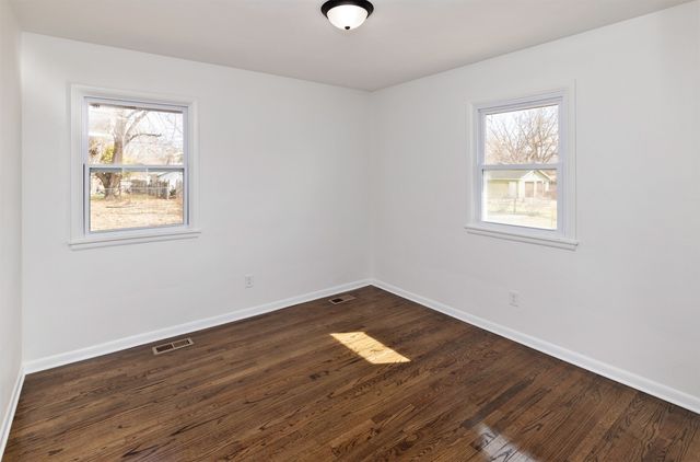 2419 E 23rd Street, Des Moines, IA 50317