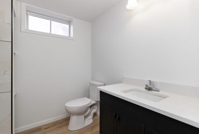 2419 E 23rd Street, Des Moines, IA 50317