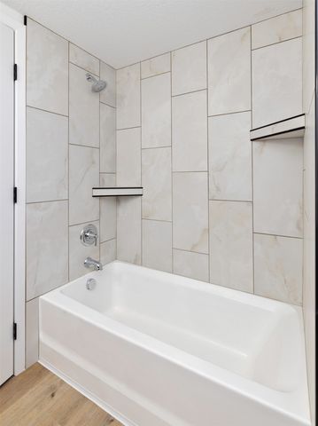 2419 E 23rd Street, Des Moines, IA 50317