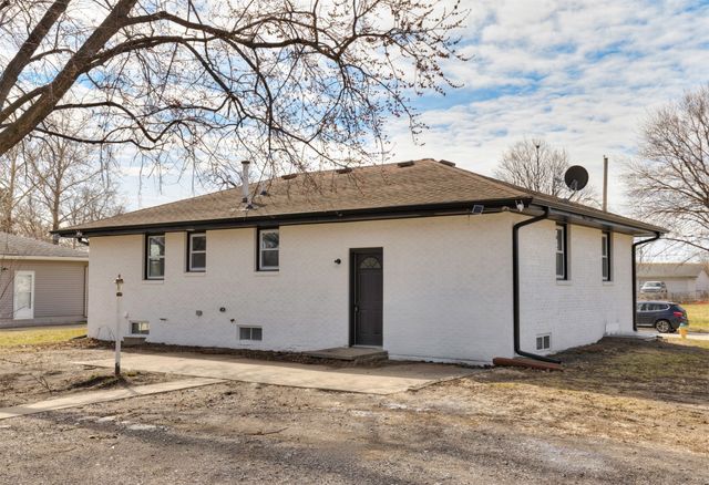 2419 E 23rd Street, Des Moines, IA 50317