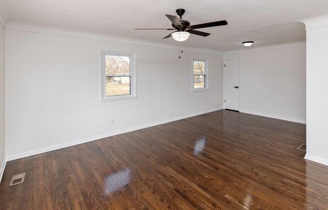 2419 E 23rd Street, Des Moines, IA 50317