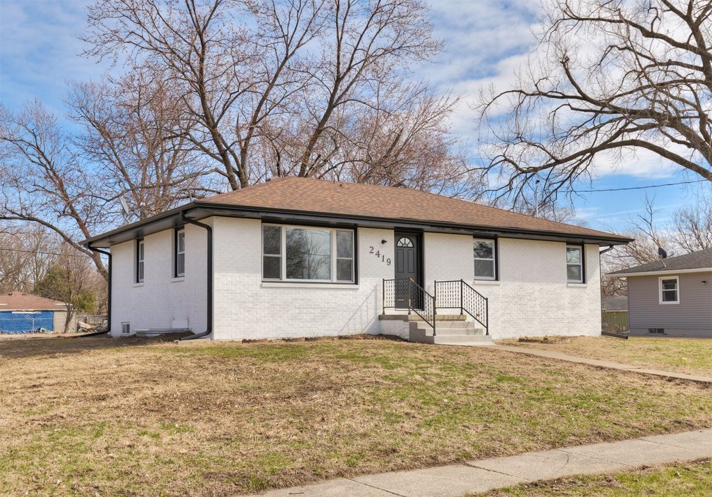 2419 E 23rd Street, Des Moines, IA 50317