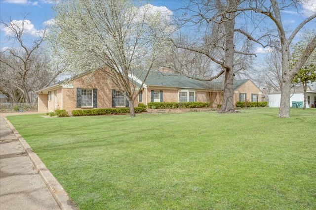 213 W Scott Street, Sherman, TX 75092
