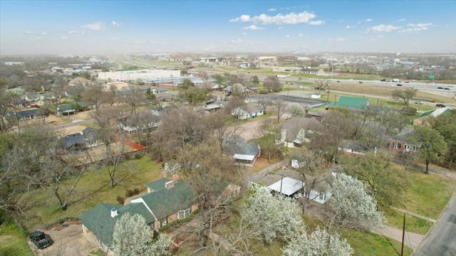 213 W Scott Street, Sherman, TX 75092