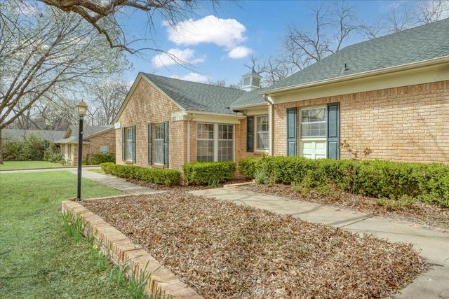 213 W Scott Street, Sherman, TX 75092