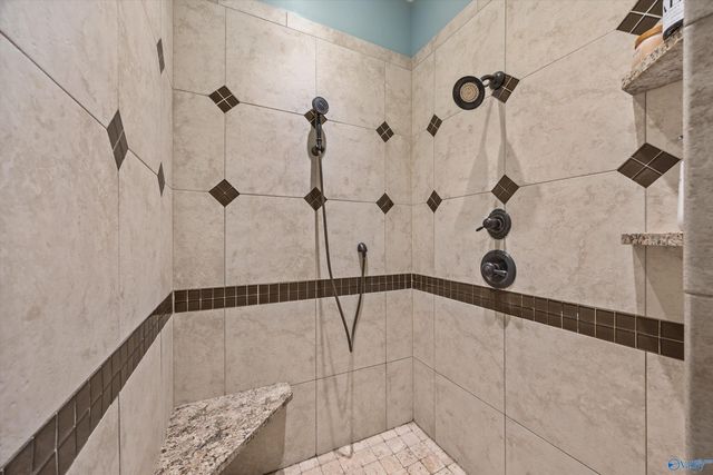 2 Mcmullen Lane, Gurley, AL 35748