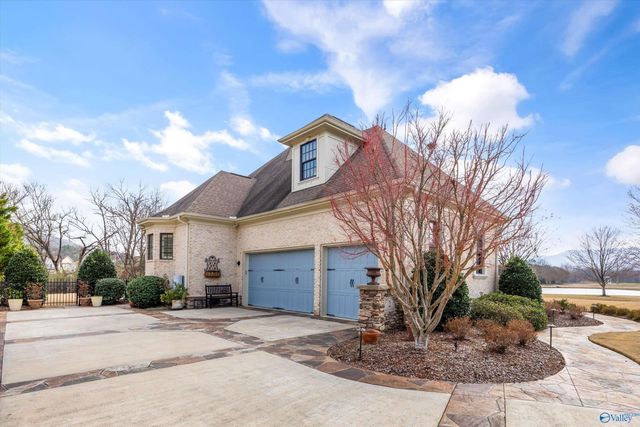 2 Mcmullen Lane, Gurley, AL 35748