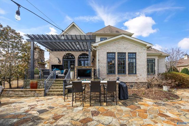 2 Mcmullen Lane, Gurley, AL 35748