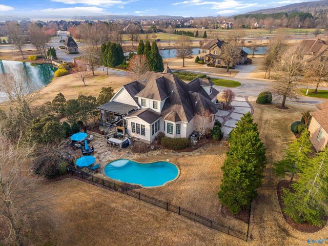 2 Mcmullen Lane, Gurley, AL 35748